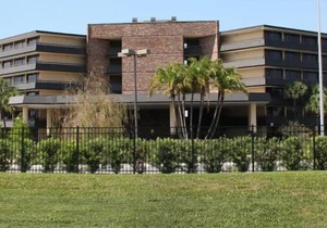 Group Theme Park Adventure! 3 Spacious Units, Near Sleuths Dinner Show, Restaurant, Pool