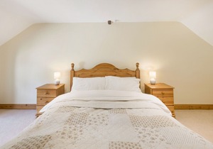 Groves Fishleigh, HATHERLEIGH