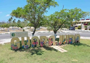 Guarajuba, Duplex right on the sand. Great location!