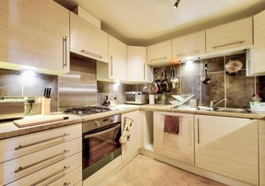 GuestReady 2 Bed Apartment close to City Centre