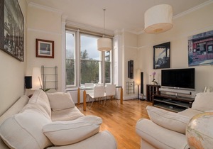 GuestReady - Lovely apt overlooks Clapham Common