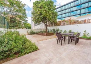 GuestReady - Saldanha Building Garden