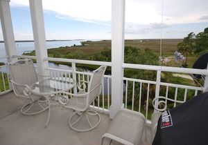 Gulf Breeze Condo #207- Private Boat Ramp and Boat Slip