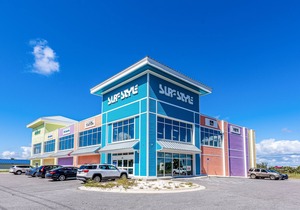 Gulf-front getaway with a pool, free WiFi, washer/dryer, & central AC