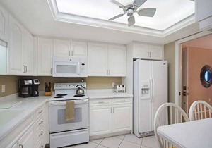 Gulf Front vacation rental with beautiful views of the Gulf of Mexico. Bring.