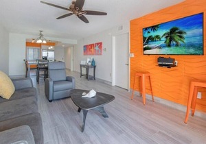 Gulf front - WIFI - Amazing views - Modern Furnishings - Leonardo Arms