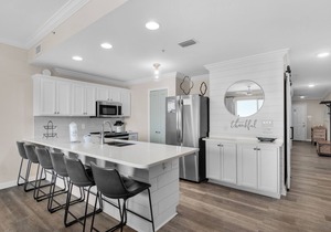 ☀️Gulf Views⛱️Beach Service-100 Steps2Beach-Pool +Hot Tub-2BR Beach Resort 406☀️