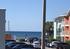 Gulf Winds East Townhouse. 2 minute walk to private beach