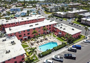 ✨ Gulf Winds Upgraded Condo — Beautiful Remodel with Queen Bed Near the Beach