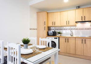 H2M Capuchinos French Balcon,parking,WiFi,Aircon