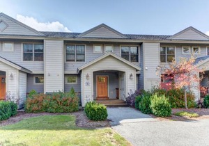 H4 Ski Slope Views! Bretton Woods condo with easy access to Mt Washington, Skiing, White Mountains!