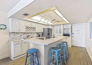 HA310- Hacienda del Sol 1 Lovely, direct beachfront 2 bedroom 2 bath condo