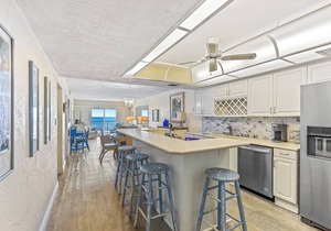 HA310- Hacienda del Sol 1 Lovely, direct beachfront 2 bedroom 2 bath condo