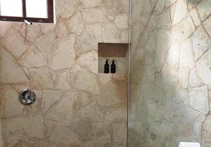 Habitación de lujo con king Size y alberca privada en el centro de Mérida.