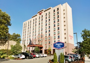 Hampton Inn New York - LaGuardia Airport