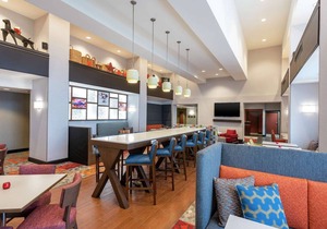 Hampton Inn & Suites Marshalltown