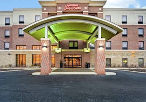 Hampton Inn & Suites Detroit-Canton