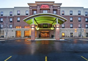 Hampton Inn & Suites Detroit-Canton