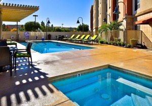 Hampton Inn & Suites Las Vegas South