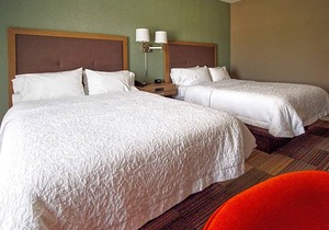Hampton Inn & Suites Moore