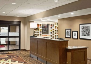 Hampton Inn & Suites Minooka