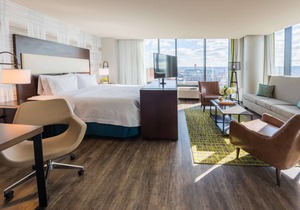Hampton Inn & Suites Washington DC - Navy Yard