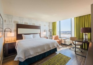 Hampton Inn & Suites Washington DC - Navy Yard