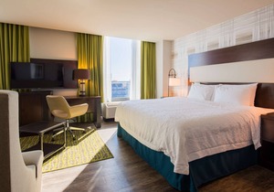 Hampton Inn & Suites Washington DC - Navy Yard