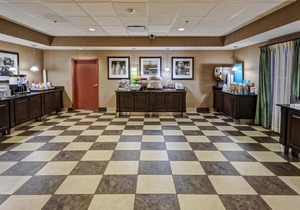 Hampton Inn & Suites Wilder