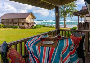 Hanalei Colony Resort E3 -on the beach, gorgeous inside, beautiful ocean view