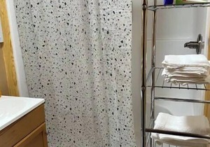 Handicap-Accessible Cabin Near Kirby Landing & Lake Greeson – Pet-Friendly