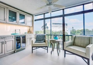 Harbor Towers, 4th Floor, Modern with Den