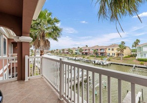 Harborside Townhome in Laguna Vista on the Canal