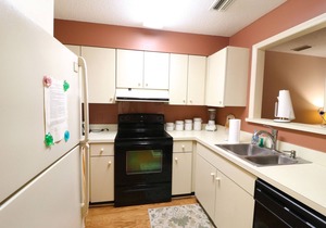 Harbour Oaks Condo Pool + Patio Walk to Pier Village