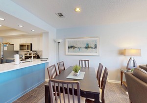 Harbour Point 918 ~ Stunning Lakefront View ~ Newly Remodeled Kitchen
