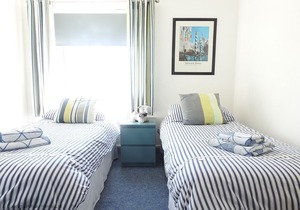Harbour View 4 - an apartment that sleeps 8 guests in 4 bedrooms