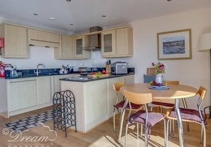 HARBOUR VIEW APARTMENT in West Bay