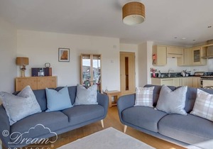 HARBOUR VIEW APARTMENT in West Bay