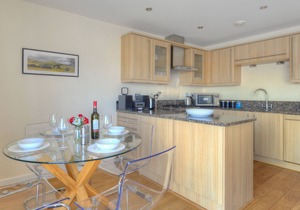 HARBOUR VIEW, family friendly, country holiday cottage in West Bay