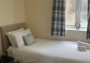 Harbourside 1 - Two Bedroom Apartment, Sleeps 4