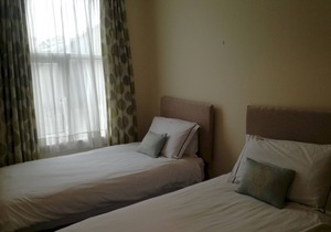 Harbourside 2 - Two Bedroom Apartment, Sleeps 5