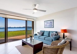 Harbourside Unit 2 7 Soldiers Point Road