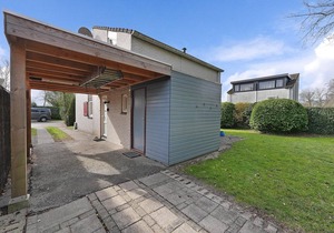 Haringvliet 11 is a cozy, light holiday home located in the front part of the North Sea Park.