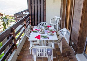 Hauts de Nendaz A F3 by Interhome