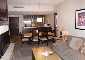 Hayden Lodge - Views of the slopes and village (203154-9418)