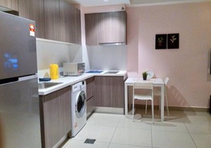 HB1512- Hyve Studio unit, Lake view, Cyberjaya, Free Wi-Fi, Free Parking, Netflix,Pool, 3038