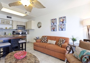 Hear the Waves from Beachfront Florence I #402! Dog-Friendly!