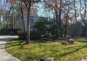 HEART OF THE HAMPTONS - EAST QUOGUE - 2 LEVEL HAMPTON CONTEMPORARY