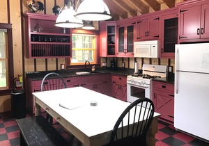Heated Pool - Pool is open! Cottage #6 at DollyBrook just minutes from Saugatuck