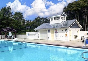Heated Pool - Pool is open! Cottage #3 just mins from Saugatuck